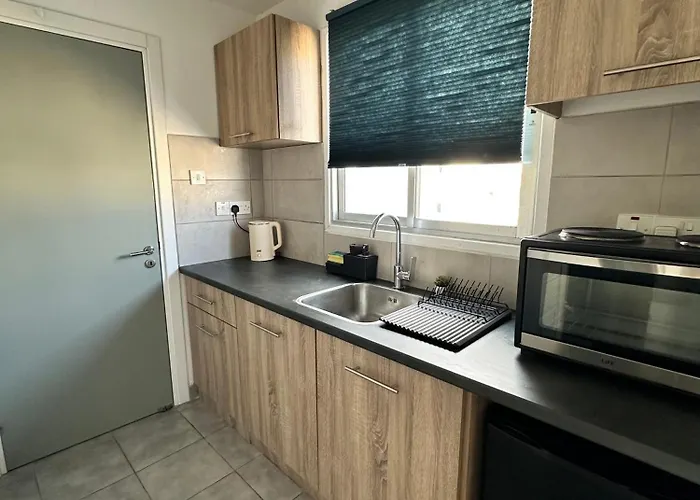 Floor In With View! 公寓 *