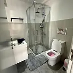 Floor In With View! 아파트 니코시아