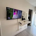 Floor In With View! 아파트