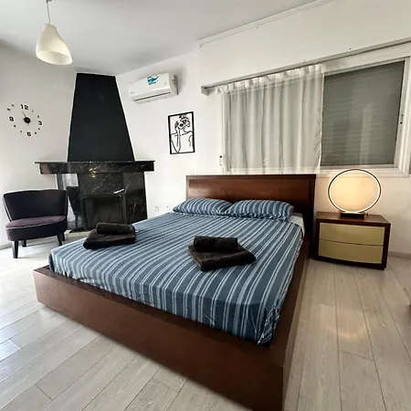 아파트 Floor In With View! *